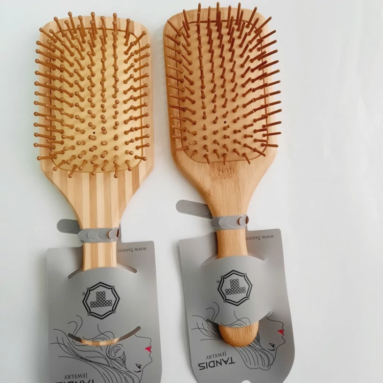 برس چوبی بامبو دسته و دندانه ها کاملا چوبی (قیمت برای یک عدد است)