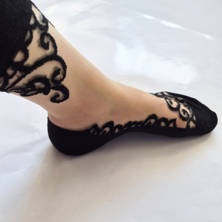 جوراب طرحدار شیشه ای زنانه